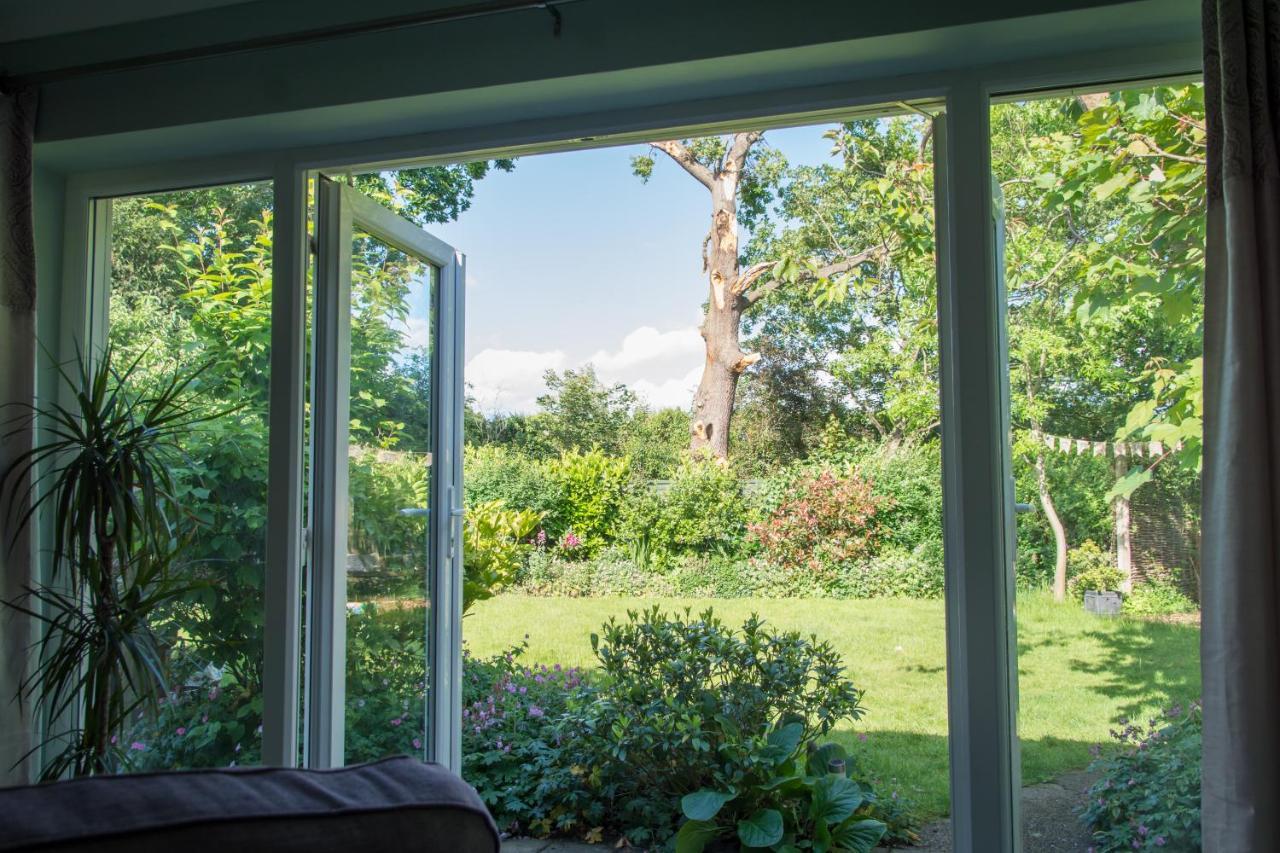 Luxury Self Catering With Cosy Cabin & Sauna In 콜체스터 외부 사진